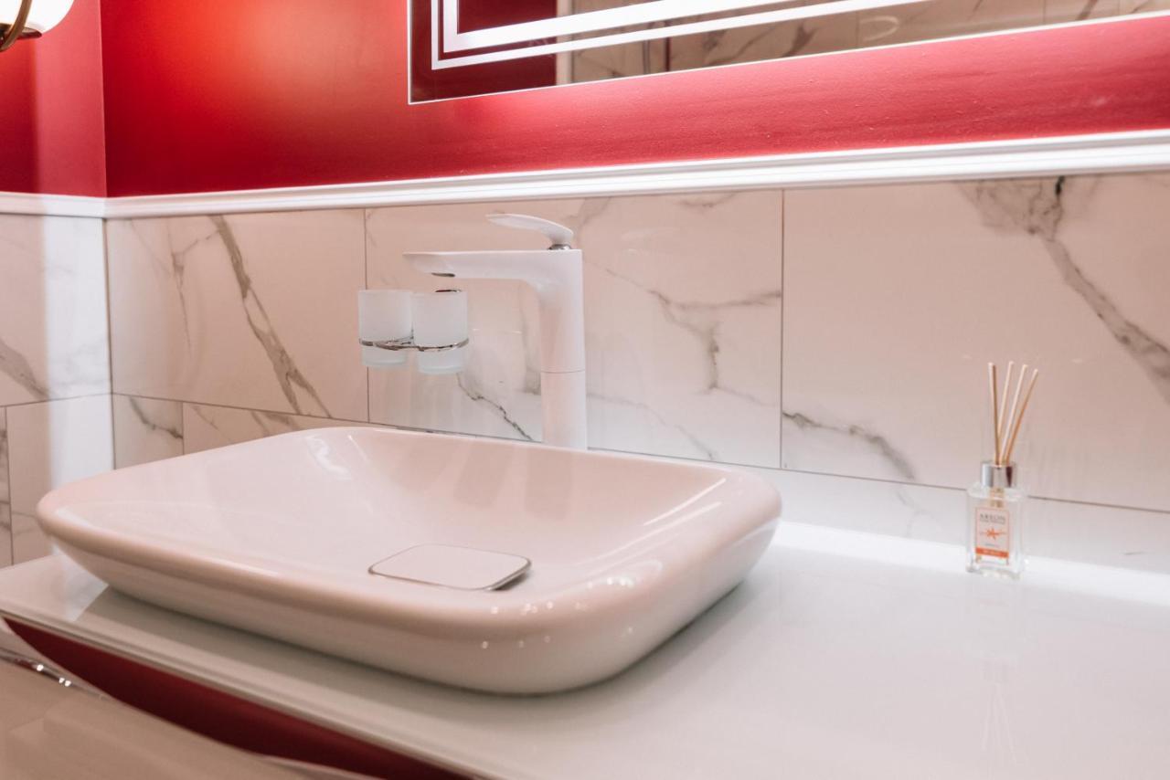 Royal Tower Vip Smart Apartments 4 Kiev Eksteriør billede