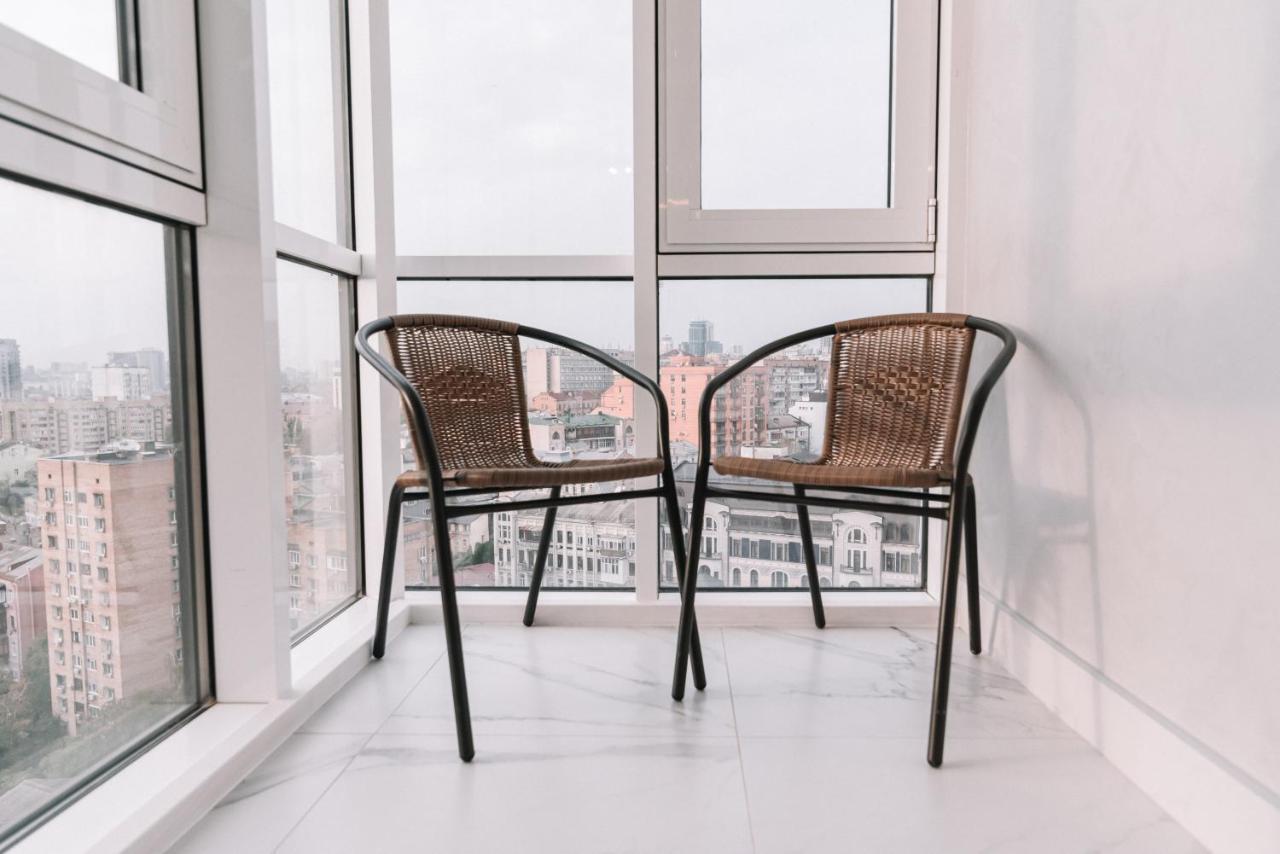 Royal Tower Vip Smart Apartments 4 Kiev Eksteriør billede